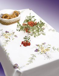 20.002.04 Набор для вышивания крестом Марья Искусница скатерть "Букет с бантом"
