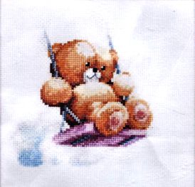 Набор для вышивания крестом Alisena "Медвежонок на качелях" 1026
